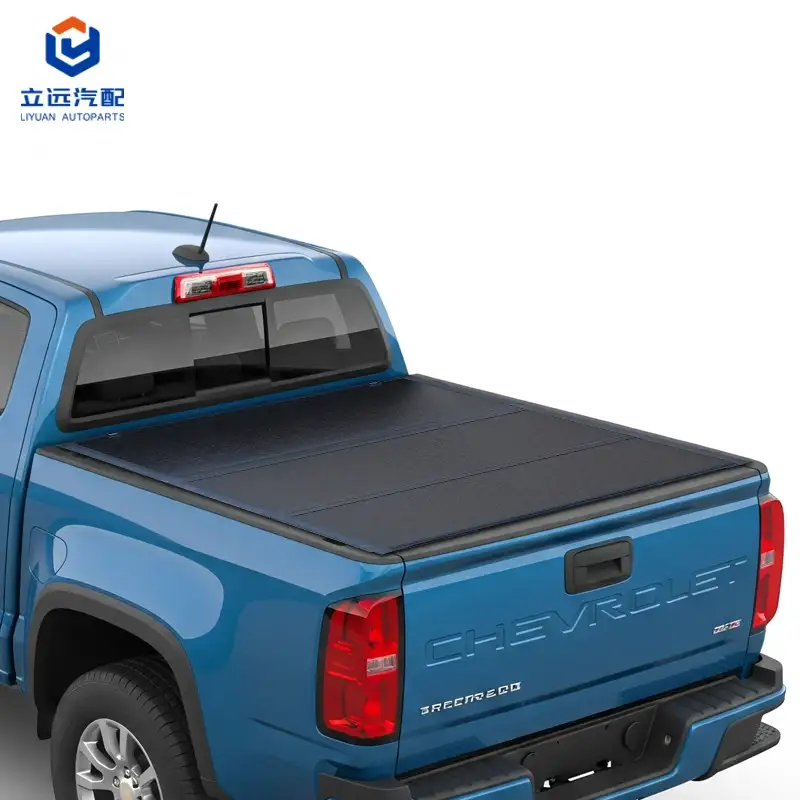 Nízkoprofilový pevný Tri-Fold kryt na tonneau pro Chevrolet
