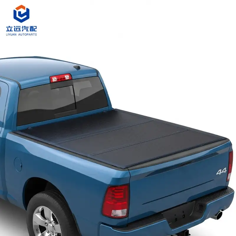 Nízkoprofilový pevný Tri-Fold kryt tonneau pro Dodge Ram
