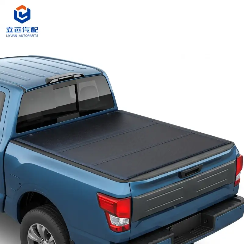Nízkoprofilový pevný Tri-Fold kryt tonneau pro Nissan
